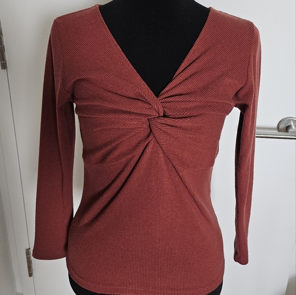One Way Gyaru Japanese Rust Red Brown Twist Front Ribbed Top - Picture 5 of 7